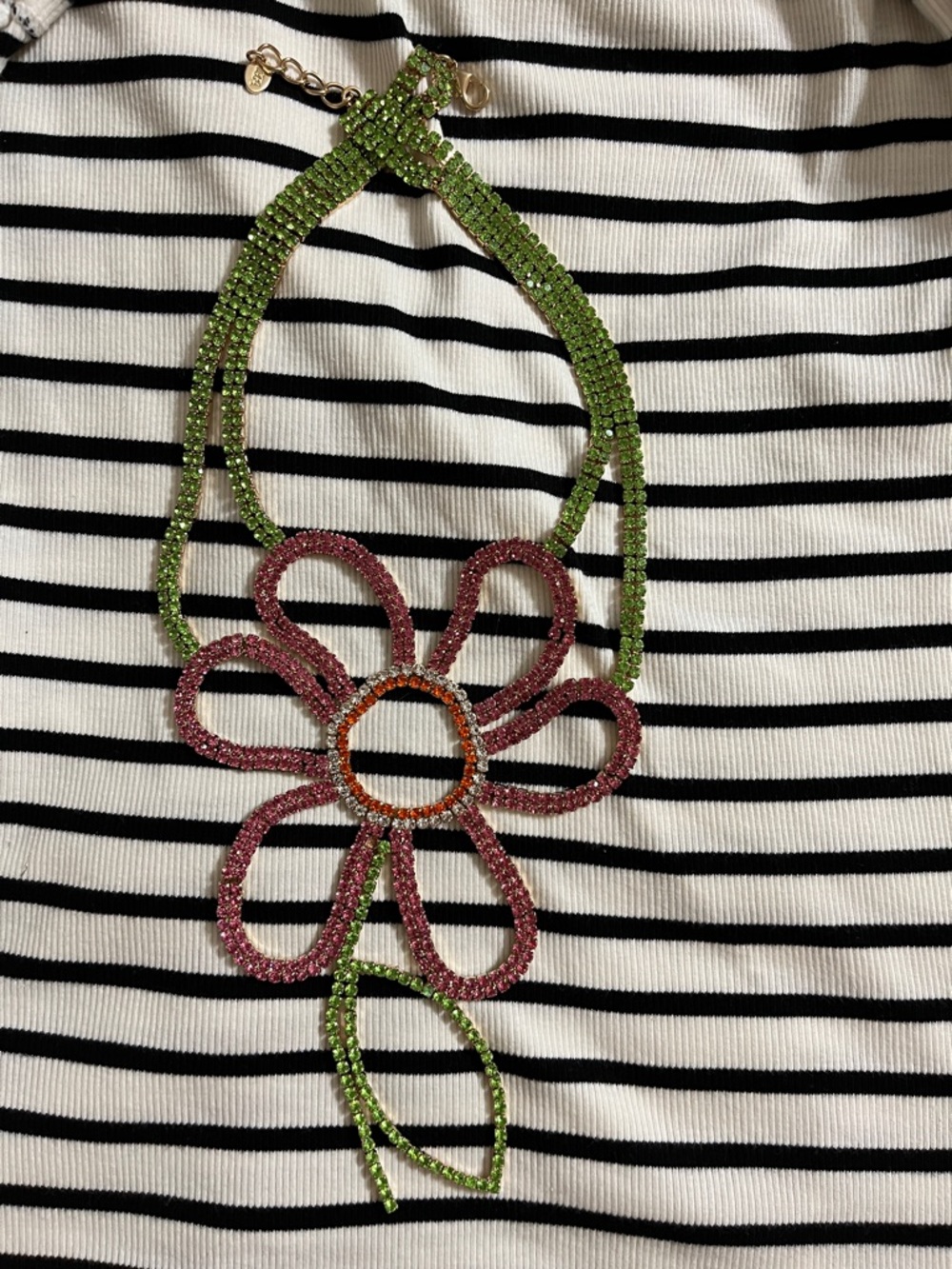 Zara daisy rhinestone necklace - Picture 3 of 7